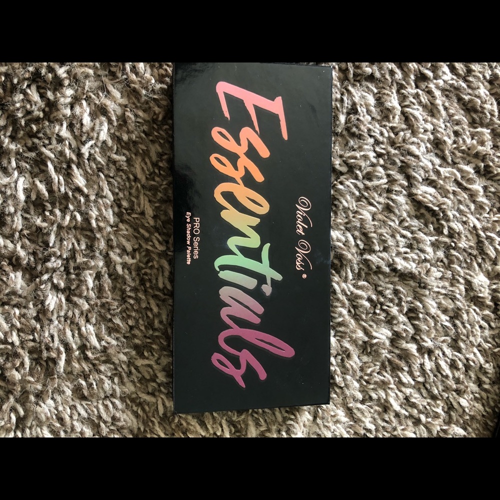 Violet Voss Essentials Eyeshadow Palette